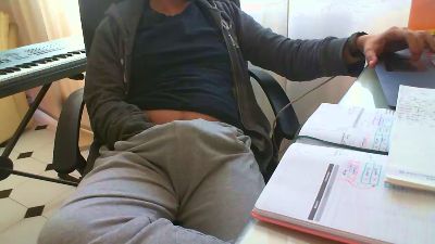 curlykiller9 live cam on Cam4