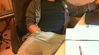 curlykiller9 live cam on Cam4