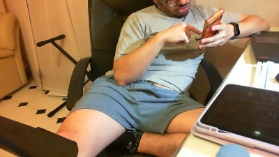 curlykiller9 live cam on Cam4