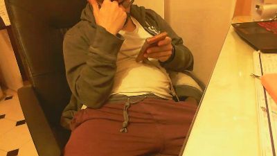 curlykiller9 live cam on Cam4