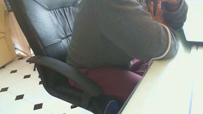 curlykiller9 live cam on Cam4