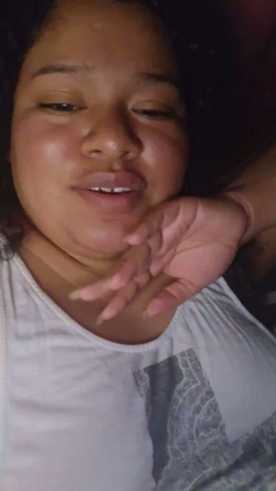 curlysexy22 live cam on Cam4