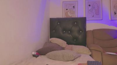 curlysofi live cam on Cam4