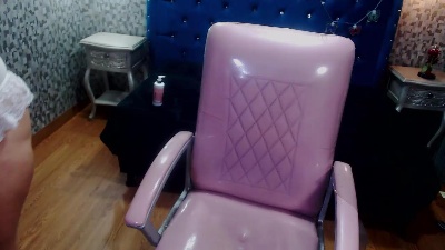 curvyjulieth live cam on Cam4