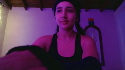 cut3nshyf33t live cam on Cam4