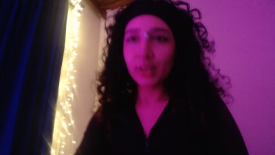 cut3nshyf33t live cam on Cam4