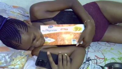cute_aliyah live cam on Cam4