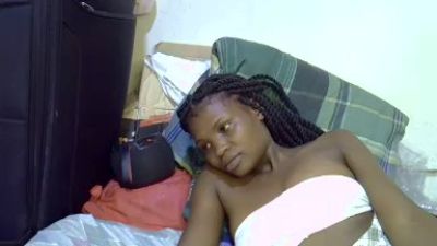 cute_aliyah live cam on Cam4