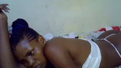 cute_aliyah live cam on Cam4