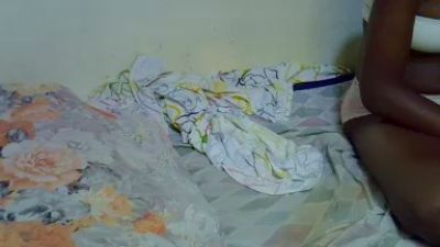cute_aliyah live cam on Cam4