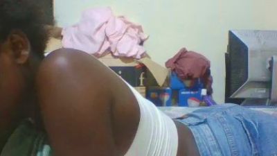 cute_aliyah live cam on Cam4