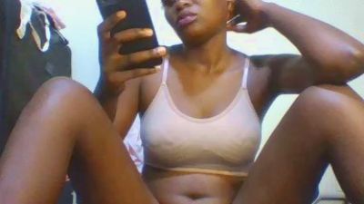 cute_aliyah live cam on Cam4
