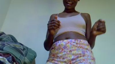 cute_aliyah live cam on Cam4