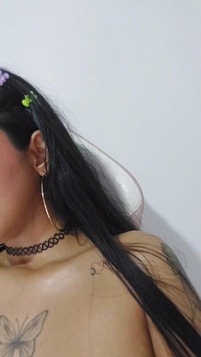 cute_plop live cam on Cam4