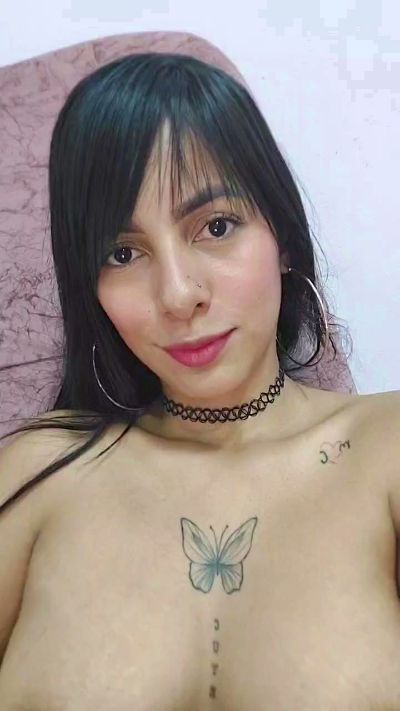 cute_plop live cam on Cam4