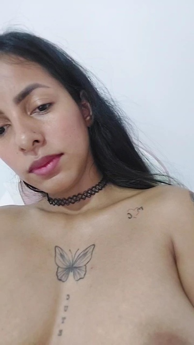 cute_plop live cam on Cam4