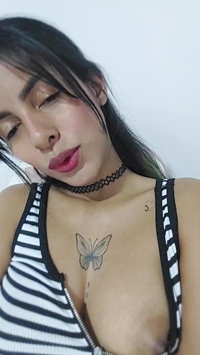cute_plop live cam on Cam4