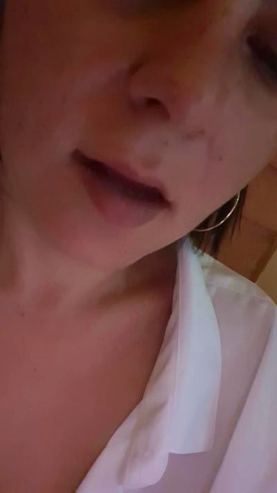 cuteandwet live cam on Cam4