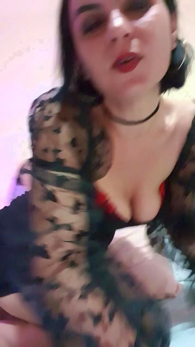 cuteandwet live cam on Cam4