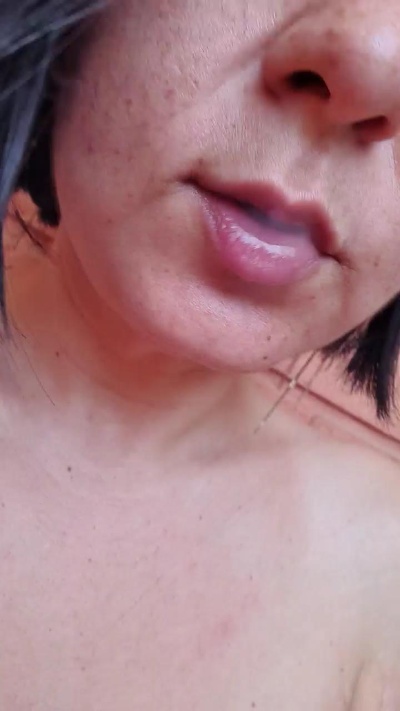 cuteandwet live cam on Cam4