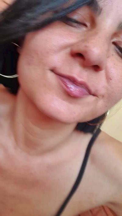 cuteandwet live cam on Cam4