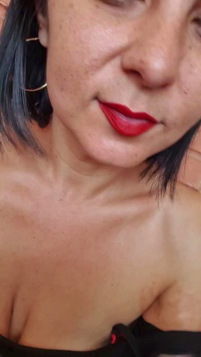 cuteandwet live cam on Cam4