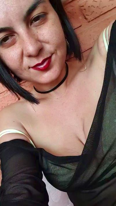 cuteandwet live cam on Cam4