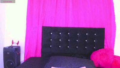 cutenaked_8 live cam on Cam4