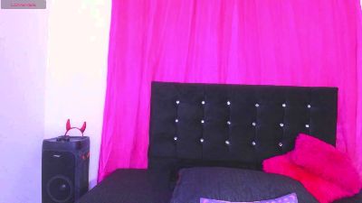 cutenaked_8 live cam on Cam4