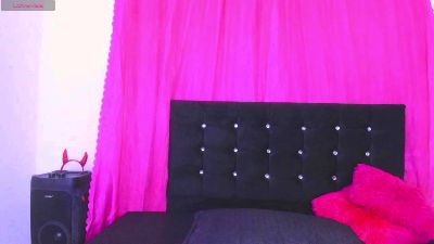 cutenaked_8 live cam on Cam4