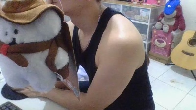 cutenewmemory22 live cam on Cam4