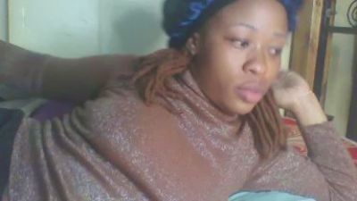 cutie_pie_hot live cam on Cam4
