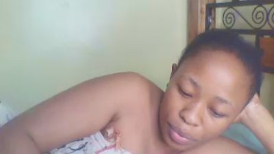 cutie_pie_hot live cam on Cam4