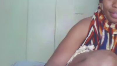 cutie_pie_hot live cam on Cam4
