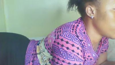 cutie_pie_hot live cam on Cam4