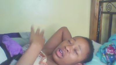 cutie_pie_hot live cam on Cam4