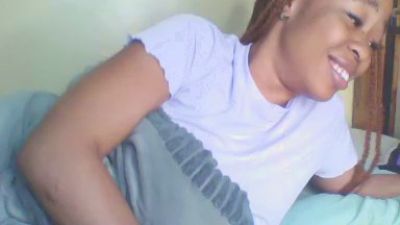 cutie_pie_hot live cam on Cam4