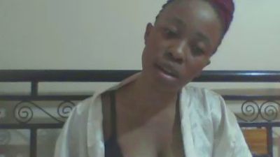 cutie_pie_hot live cam on Cam4