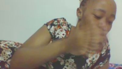 cutie_pie_hot live cam on Cam4