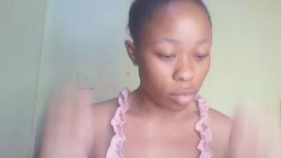 cutie_pie_hot live cam on Cam4