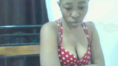 cutie_pie_hot live cam on Cam4