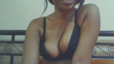 cutie_pie_hot live cam on Cam4