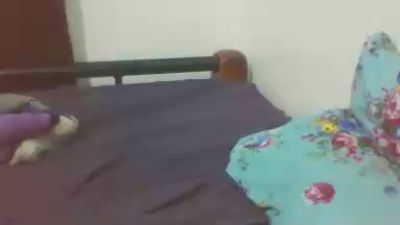 cutie_pie_hot live cam on Cam4