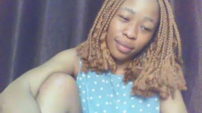 cutie_pie_hot live cam on Cam4