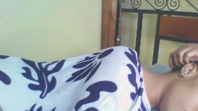 cutie_pie_hot live cam on Cam4