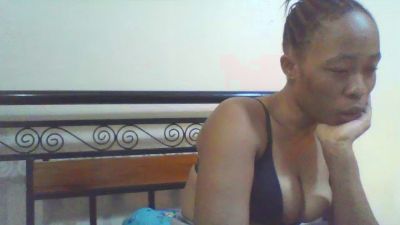 cutie_pie_hot live cam on Cam4