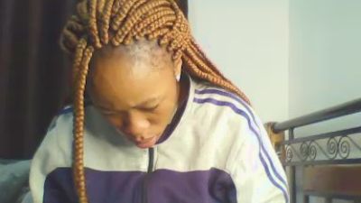 cutie_pie_hot live cam on Cam4