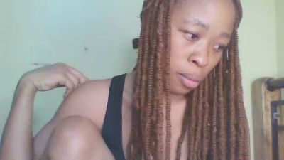 cutie_pie_hot live cam on Cam4