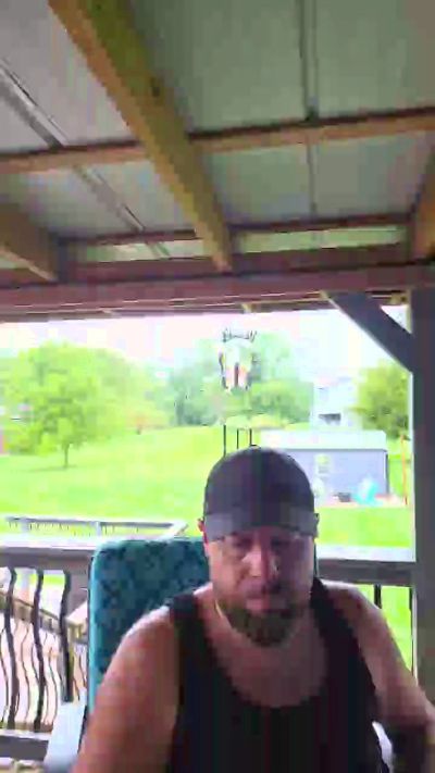 cuttdog2 live cam on Cam4