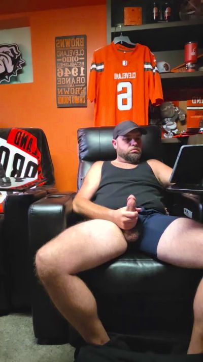 cuttdog2 live cam on Cam4